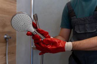 ТОП-5 ошибок при монтаже душевой кабины и как их избежать