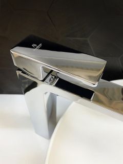 Смеситель для раковины AltroBagno Lamberto 010212 Cr Смеситель для раковины AltroBagno Lamberto 010212 Cr