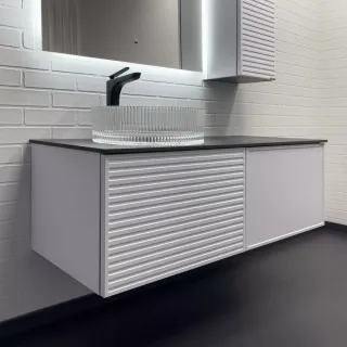 Тумба-умывальник Comforty Геленджик 120 белый матовый со столешницей мрамор Калакатта Блэк c раковиной Comforty CF21001