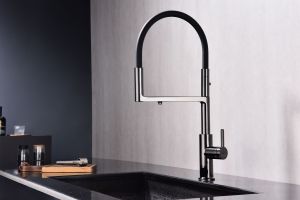 Смеситель для кухни Paulmark Tornado To213402-GB чёрный глянцевый