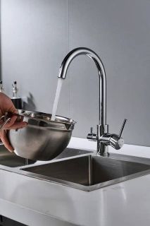 Смеситель для кухни Shevanik S128 с подключением фильтра хром Смеситель для кухни Shevanik S128 с подключением фильтра хром