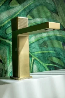 Смеситель для раковины Boheme Quad 159-MG автоматический золото матовое Смеситель для раковины Boheme Quad 159-MG автоматический золото матовое