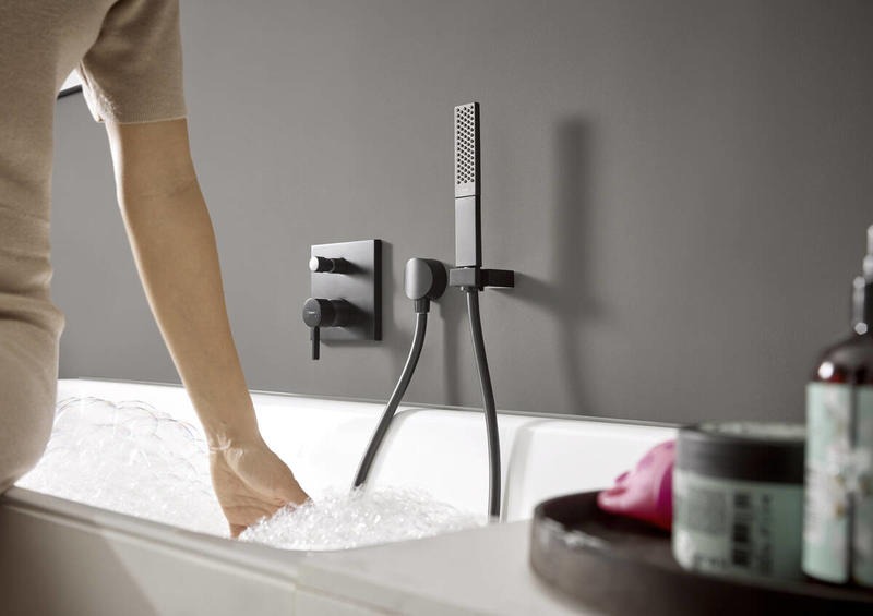 Душевая лейка Hansgrohe  Rainfinity Baton 100 1jet 26866990