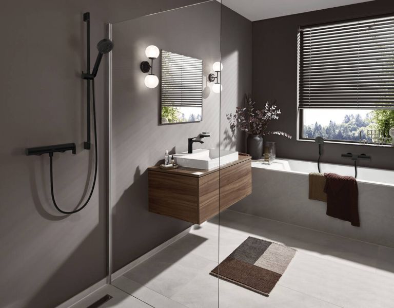 Смеситель для ванны Hansgrohe Vivenis 75420670