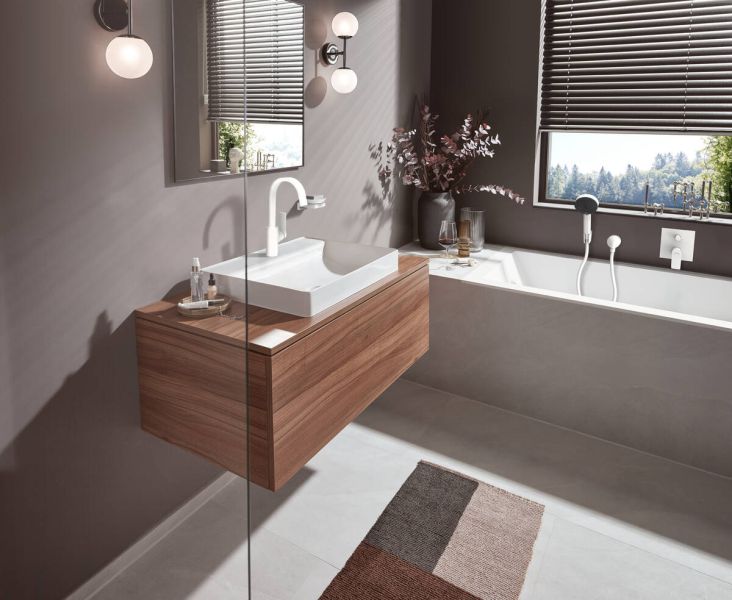 Смеситель Hansgrohe Vivenis 210  75032700 для раковины