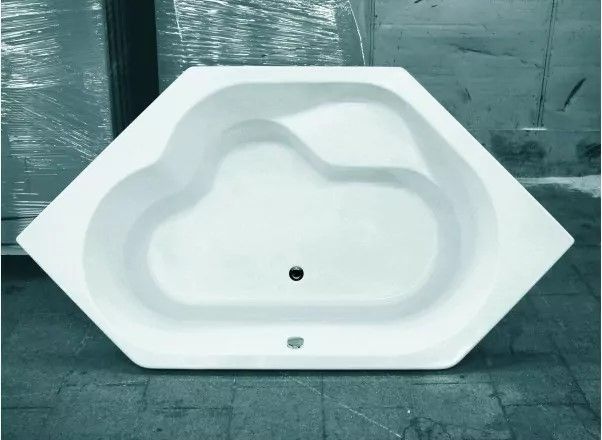 Акриловая ванна Riho Winnipeg B010001005 145х145см белый