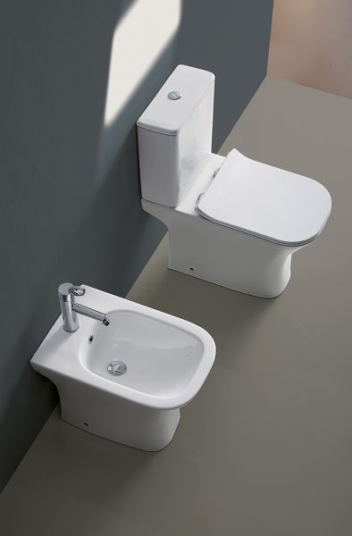 Azario Fretta Square AZ-5121 Унитаз-компакт безободковый, бачок, сиденье Azario Fretta Square AZ-5121 Унитаз-компакт безободковый, бачок, сиденье