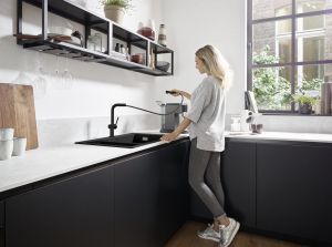 Смеситель Hansgrohe Talis M54 72808670 для кухни черный матовый