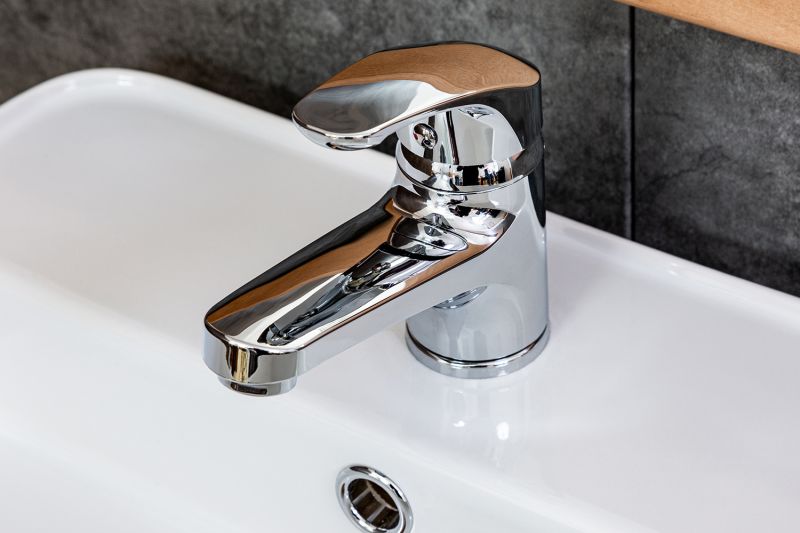 Смеситель для раковины OneLife P01-021cr полимерный