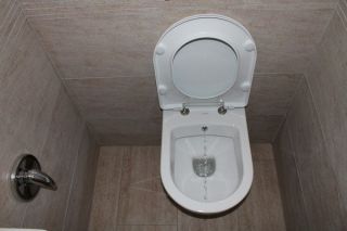 Приставной унитаз с функцией биде Creavit Free FE350-00CB00E-0000 белый