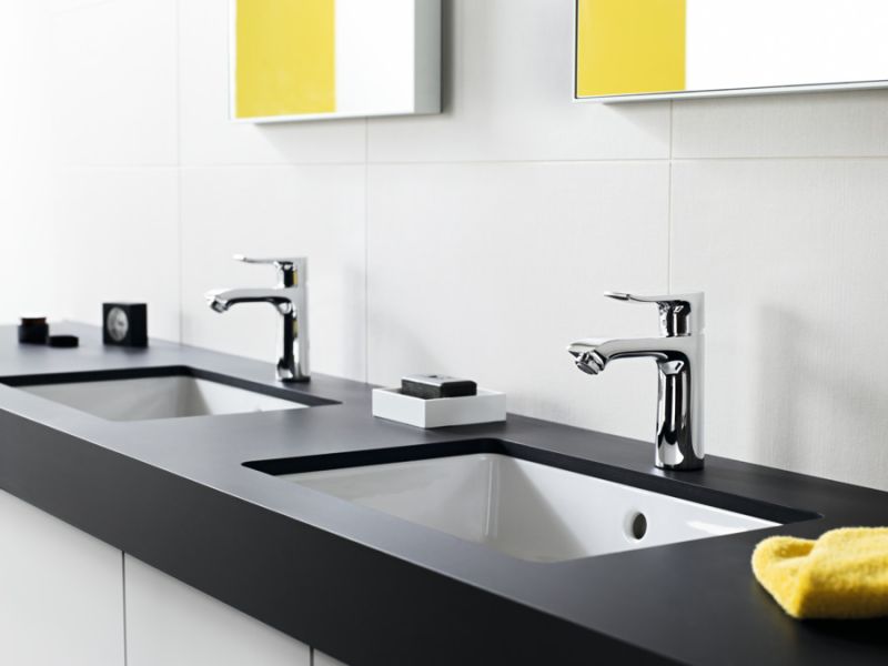 Смеситель Hansgrohe Metris 31084000 для раковины