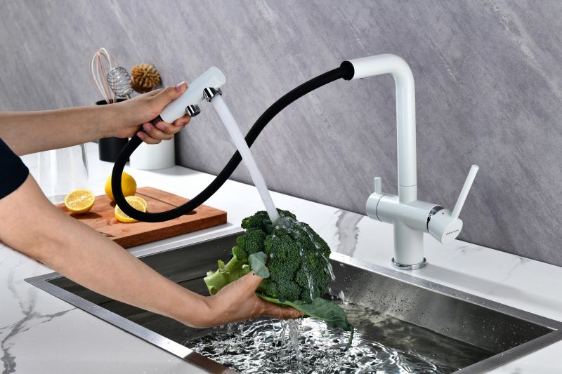 Смеситель для кухни Paulmark Serpentine Se213222-431 белый матовый Смеситель для кухни Paulmark Serpentine Se213222-431 белый матовый