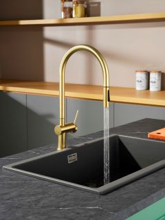 Смеситель для кухни AQUAme Cucina AQM9901BG с выдвижным изливом золото брашированное