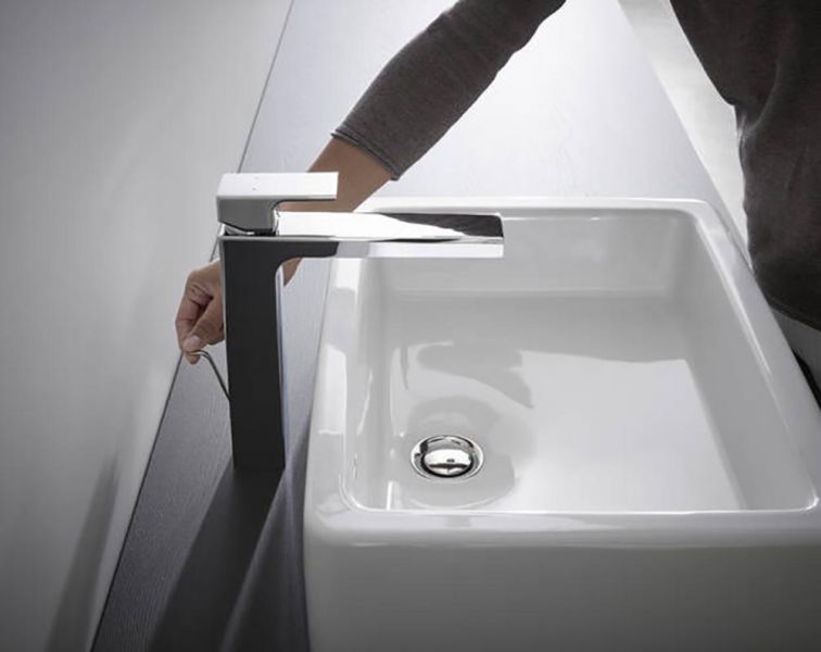 Смеситель для раковины Hansgrohe Vernis Shape 71590000