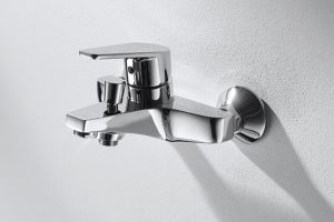 Смеситель Bravat Line F65299C-1 для ванны с душем