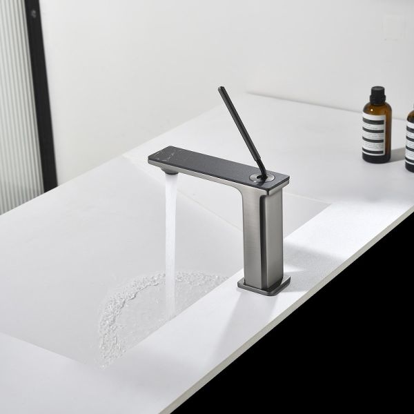 Смеситель для раковины Black&White Gravity 7105GM оружейная сталь