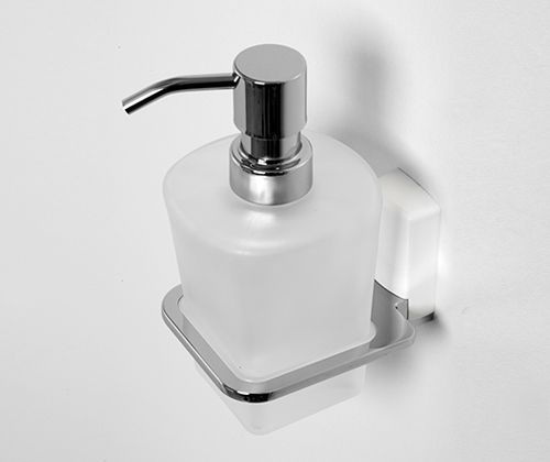 Wasserkraft Leine K-5099WHITE Дозатор для жидкого мыла стеклянный 300 ml Wasserkraft Leine K-5099WHITE Дозатор для жидкого мыла стеклянный 300 ml