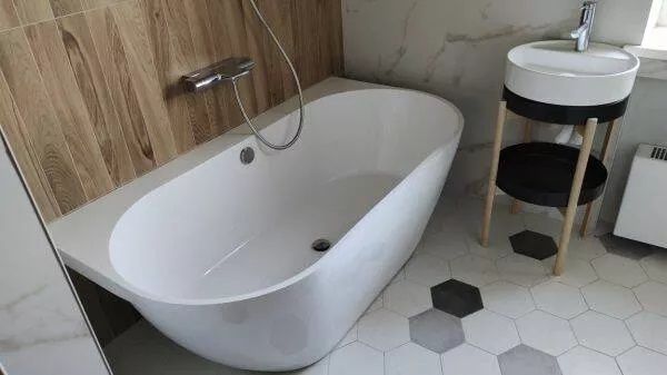 Ванна из искусственного камня AquaStone Бали 159x80см белый глянец BALI160P Ванна из искусственного камня AquaStone Бали 159x80см белый глянец BALI160P