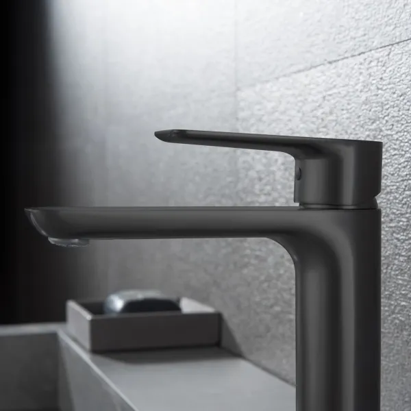 Смеситель для раковины Black&White Universe 8302BUK чёрный матовый