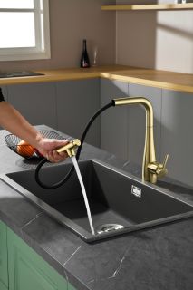 Смеситель для кухни AQUAme Cucina AQM9902BG с выдвижным изливом золото брашированное