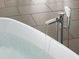 Напольный смеситель для ванны Kludi Ambienta хром 535900575