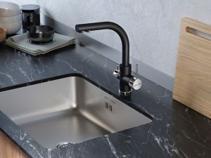 Смеситель для кухни Paulmark Essen Es213011-418 чёрный металлик