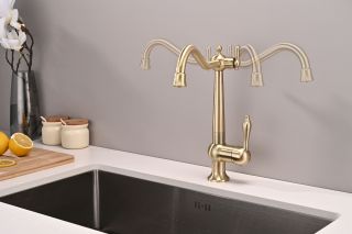 Смеситель для кухни Paulmark Retro Re213226-BR бронза Смеситель для кухни Paulmark Retro Re213226-BR бронза