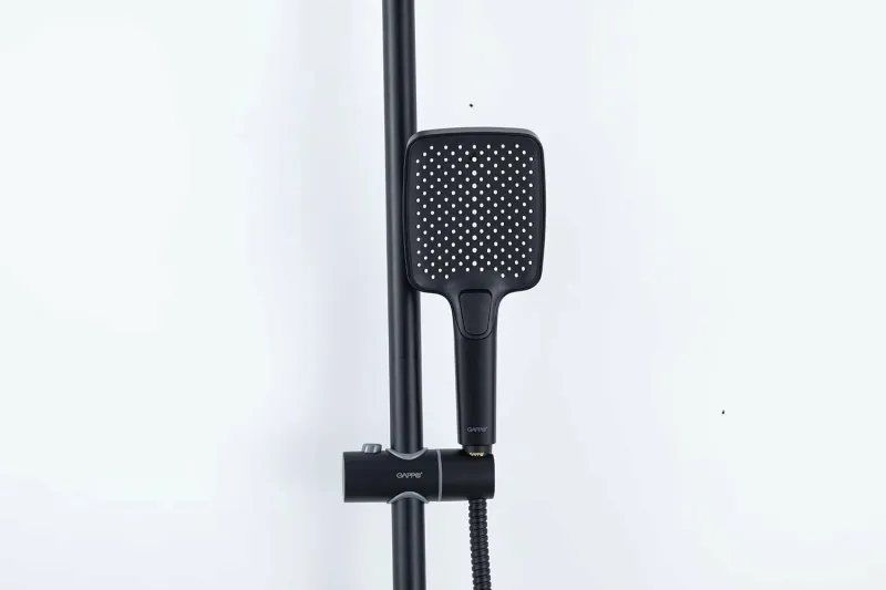 Душевая стойка Gappo G2418-26 чёрный Душевая стойка Gappo G2418-26 чёрный