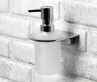 Wasserkraft Kammel K-8399 Дозатор для жидкого мыла стеклянный 170 ml Wasserkraft Kammel K-8399 Дозатор для жидкого мыла стеклянный 170 ml