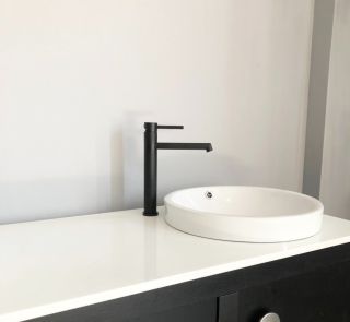 Смеситель для раковины Boch Mann Stella B чёрный BM9130 Смеситель для раковины Boch Mann Stella B чёрный BM9130