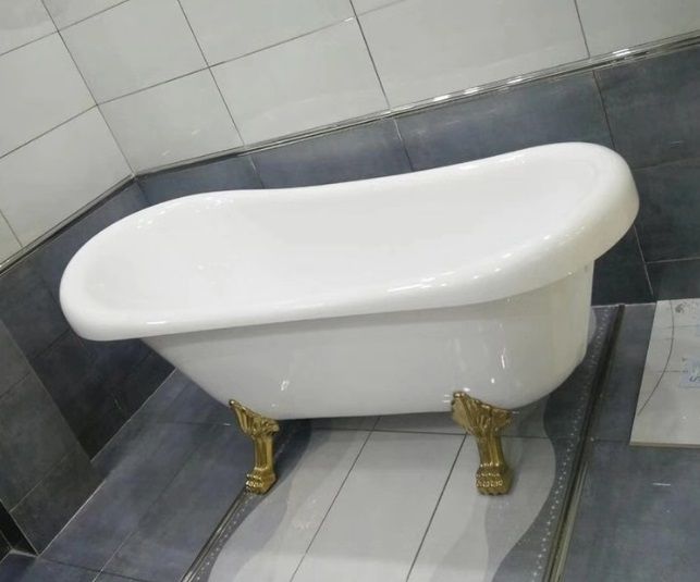 Акриловая ванна Cerutti SPA Classic 170 CT9668 на львиных лапах золото