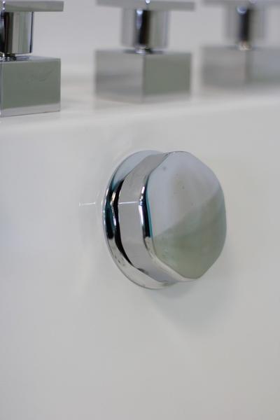 Акриловая ванна Cerutti SPA C-454A гидромассажная 170x120см
