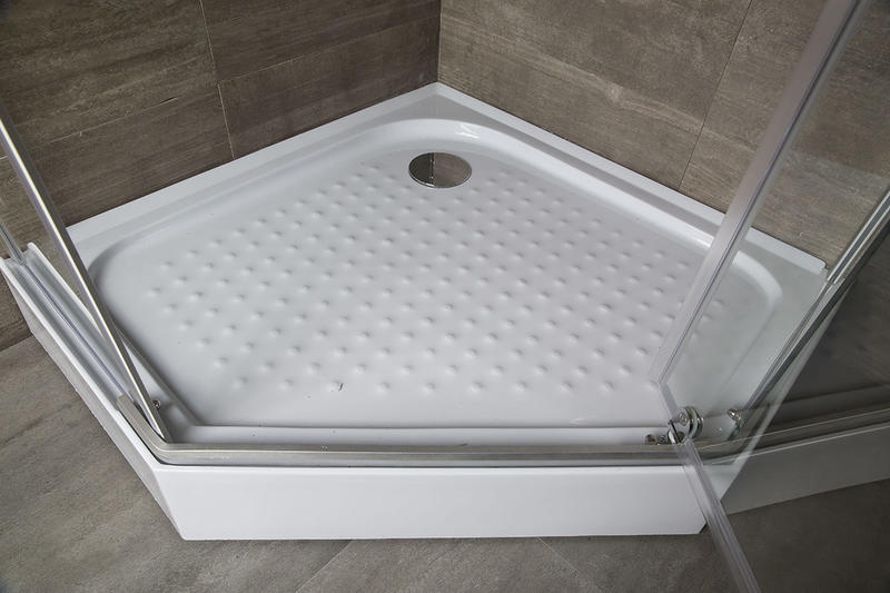 Поддон Erlit Comfort ER100V низкий пятиугольный 100 ABS в сборе