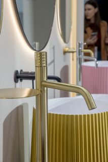 Напольный смеситель для раковины Boheme Stick Diamond 120-MG золото матовое Напольный смеситель для раковины Boheme Stick Diamond 120-MG золото матовое