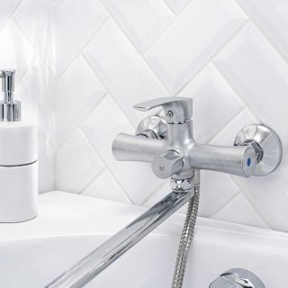 Смеситель для ванны с душем РМС SL126-006E хром Смеситель для ванны с душем РМС SL126-006E хром