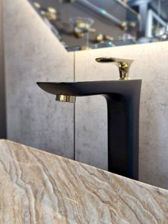 Смеситель для раковины AltroBagno Aperto 010211 NeOr Смеситель для раковины AltroBagno Aperto 010211 NeOr