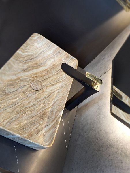 Смеситель для раковины AltroBagno Aperto 010211 NeOr Смеситель для раковины AltroBagno Aperto 010211 NeOr