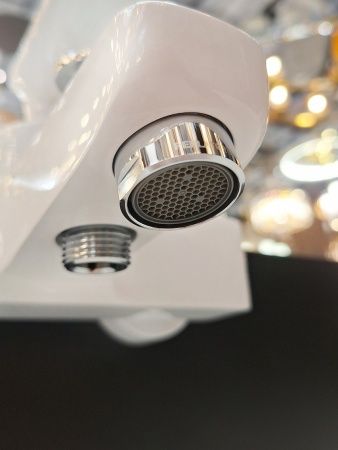 Смеситель для ванны AltroBagno Aperto 0208 Bi белый Смеситель для ванны AltroBagno Aperto 0208 Bi белый