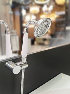 Смеситель для ванны с душем AltroBagno Beatrice 0206 Bi Смеситель для ванны с душем AltroBagno Beatrice 0206 Bi