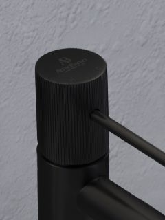 Смеситель для раковины AltroBagno Bilancia 010228 NeOp Смеситель для раковины AltroBagno Bilancia 010228 NeOp
