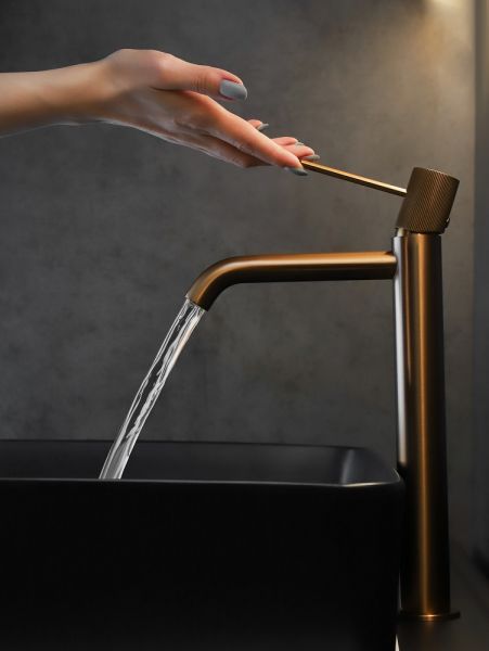 Смеситель для раковины AltroBagno Bilancia 010229 RaSp Смеситель для раковины AltroBagno Bilancia 010229 RaSp
