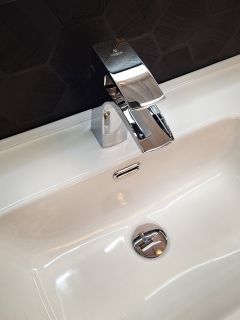 Смеситель для раковины AltroBagno Cascata 0110 Cr Смеситель для раковины AltroBagno Cascata 0110 Cr