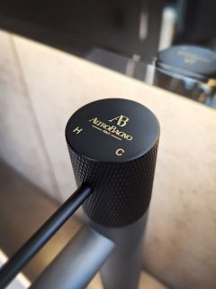 Смеситель для раковины AltroBagno Intento 010216 GrNe Смеситель для раковины AltroBagno Intento 010216 GrNe