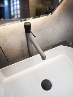 Смеситель для раковины AltroBagno Intento 010216 GrNe Смеситель для раковины AltroBagno Intento 010216 GrNe