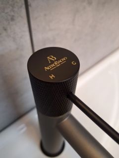 Смеситель для раковины AltroBagno Intento 0127 GrNe Смеситель для раковины AltroBagno Intento 0127 GrNe