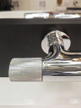 Смеситель для ванны AltroBagno Intento 0215 Cr хром Смеситель для ванны AltroBagno Intento 0215 Cr хром