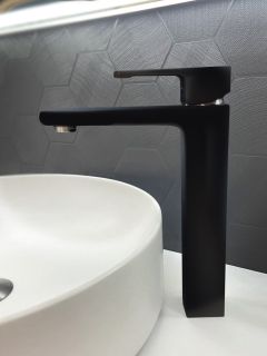 Смеситель для раковины AltroBagno Lamberto 010213 NeOp Смеситель для раковины AltroBagno Lamberto 010213 NeOp
