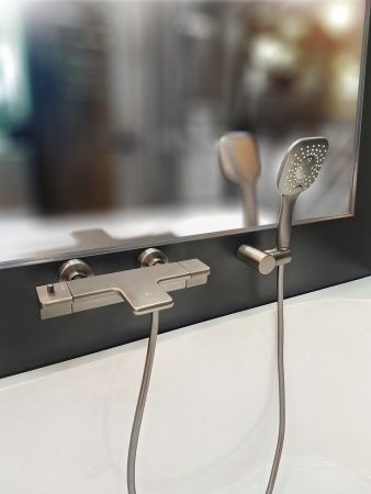 Смеситель для ванны AltroBagno Lamberto 0224 GrMt сталь оружейная Смеситель для ванны AltroBagno Lamberto 0224 GrMt сталь оружейная