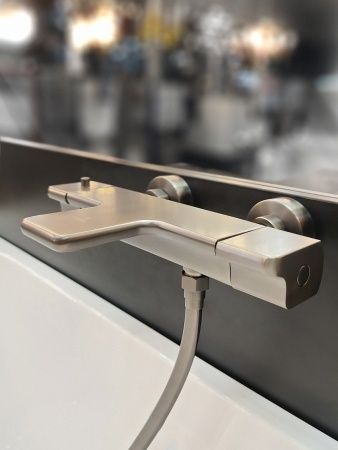 Смеситель для ванны AltroBagno Lamberto 0224 GrMt сталь оружейная Смеситель для ванны AltroBagno Lamberto 0224 GrMt сталь оружейная