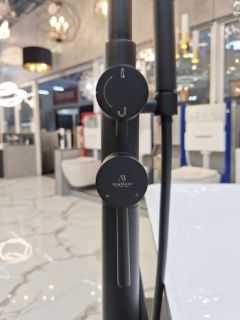 Смеситель для ванны AltroBagno Metropoli 020202 NeOp черный матовый Смеситель для ванны AltroBagno Metropoli 020202 NeOp черный матовый
